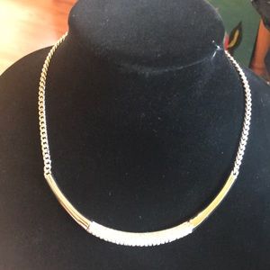 White collar necklace